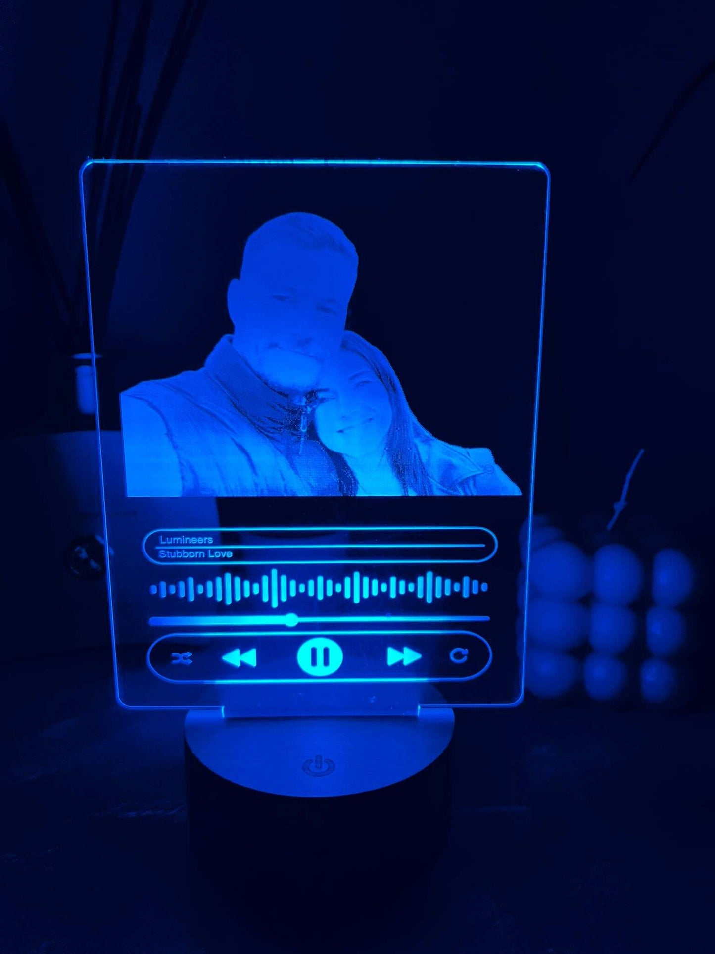 Personalised LED night light capturing love and music