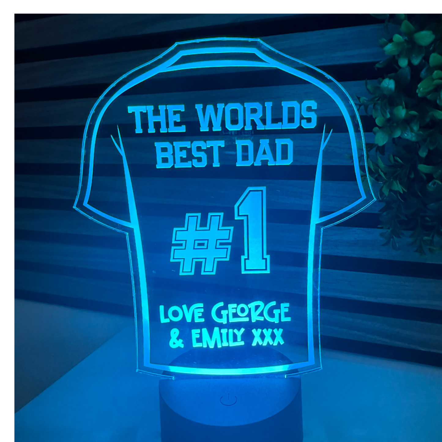 Unique dad gift: football shirt night light with children’s names engraved