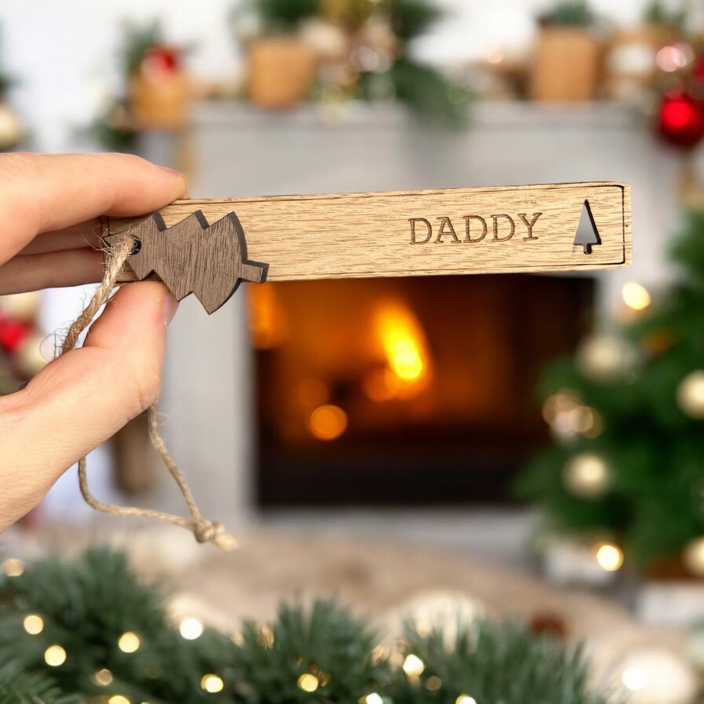 Pack of personalised wooden holiday gift tags
