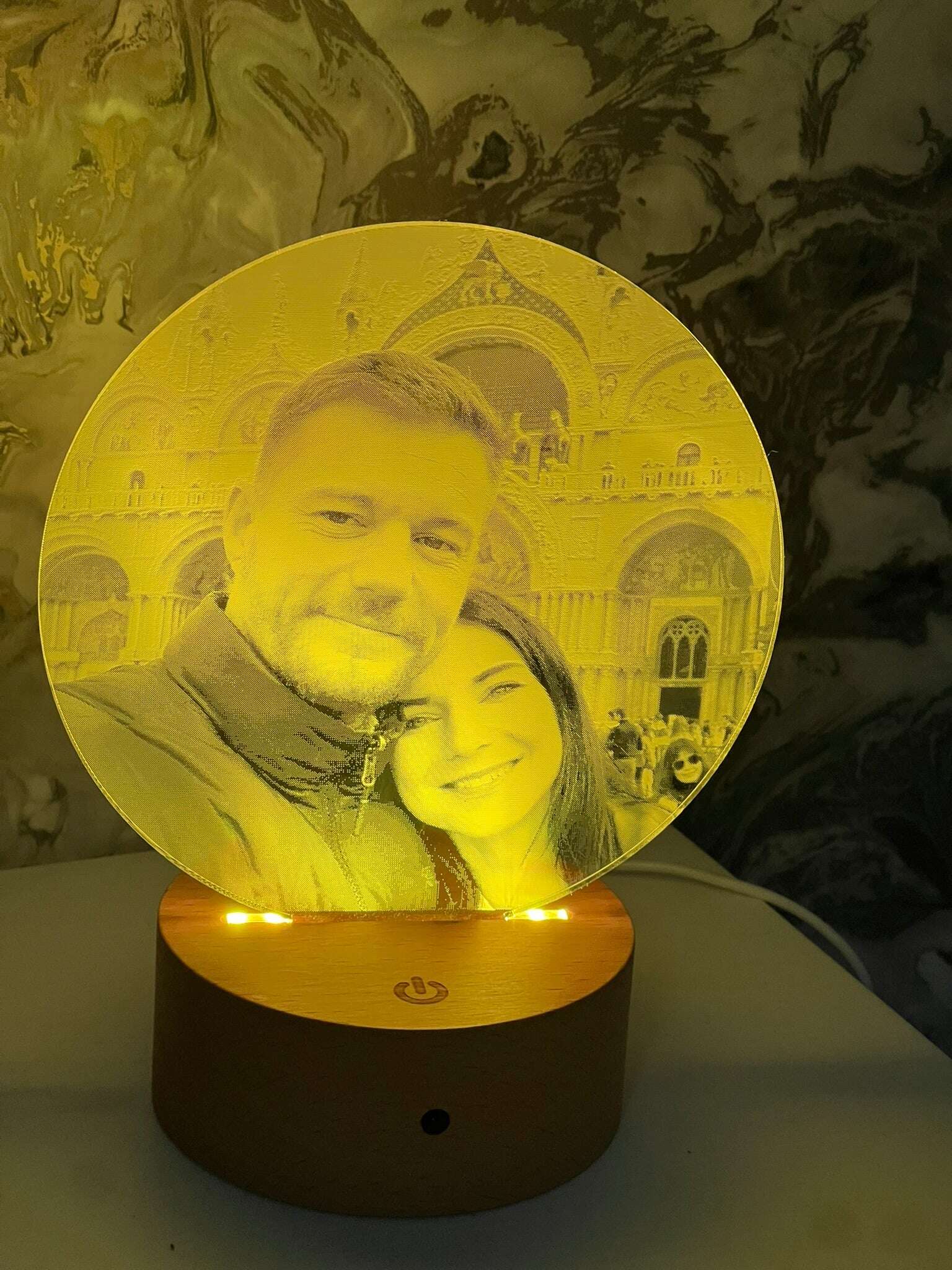 Personalised photo lamp ideal for heartfelt gifting