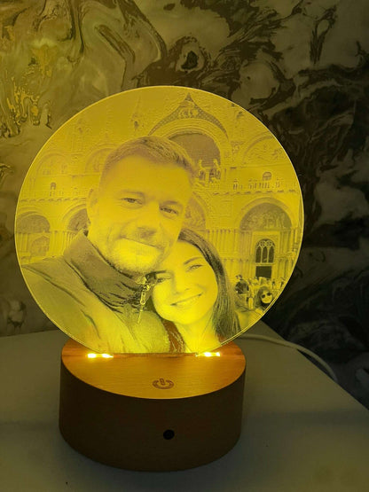 Personalised photo lamp ideal for heartfelt gifting